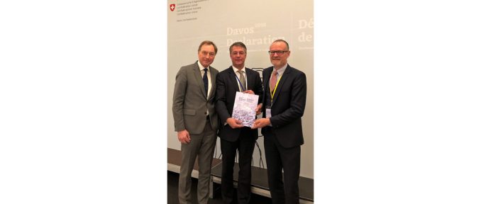 Reiner Nagel, Vorstandsvorsitzender der Bundessstiftung Baukultur, Staatssekretär Gunther Adler und Dr. Uwe Koch, Leiter der Geschäftsstelle des Deutschen Nationalkomitees für Denkmalschutz DNK (c) Bundesstiftung Baukultur