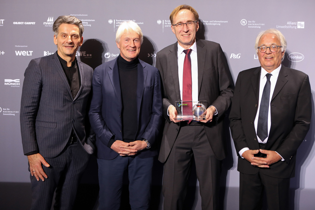 Martin Haas (DGNB Vizepräsident), Christoph Ingenhoven (ingenhoven architects), Martin Haag (Baubürgermeister, Stadt Freiburg), Prof. Alexander Rudolphi (DGNB Präsident) (c) DGNB