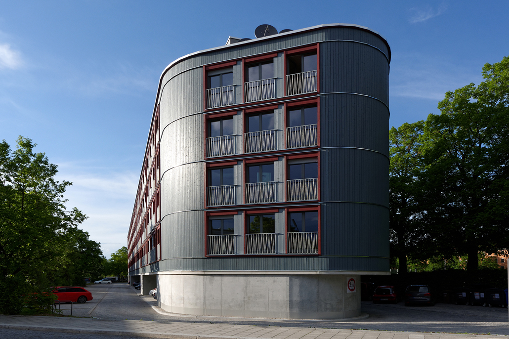 Die öffentlichen Parkplätze unter dem Wohnhaus können wieder genutzt werden, Foto: Roland Weegen