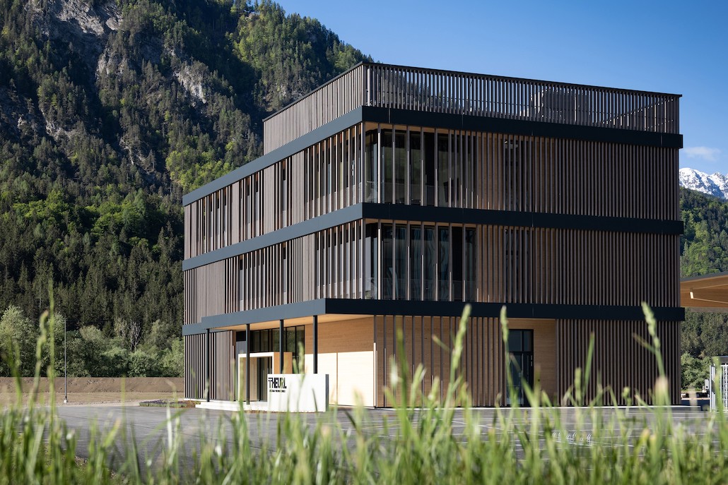 Von ATP geplantes THEURL-Bürogebäude gewinnt BigSEE Wood Design Award