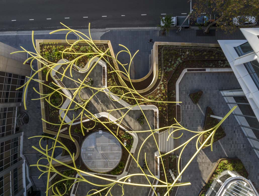 3XN, Kopenhagen, Dänemark: Quay Quarter Tower, Sydney, AustralienAuf dem öffentlich zugänglichen Sockeldach befindet sich ein Kunstwerk des dänischen Künstlers Ólafur Elíasson.
Foto: Adam Mork