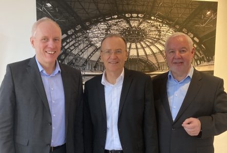 Auf dem Bild von links nach rechts: VbU-Hauptgeschäftsführer Rainer von Borstel, VbU-Präsident Frank Dittmar, VbU-Vizepräsident Thomas Reimann. Bildnachweis: www.thegoodplace.digital