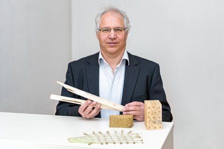Prof. Dr.-Ing. habil. Jörg Schänzlin, Leiter des Instituts für Holzbau an der HBC © Hochschule Biberach