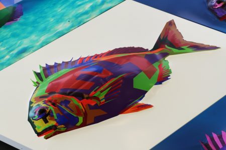 Die dreidimensionale Wirkung des Reliefs hängt von mehreren Faktoren ab: dem Abstand des Betrachters,