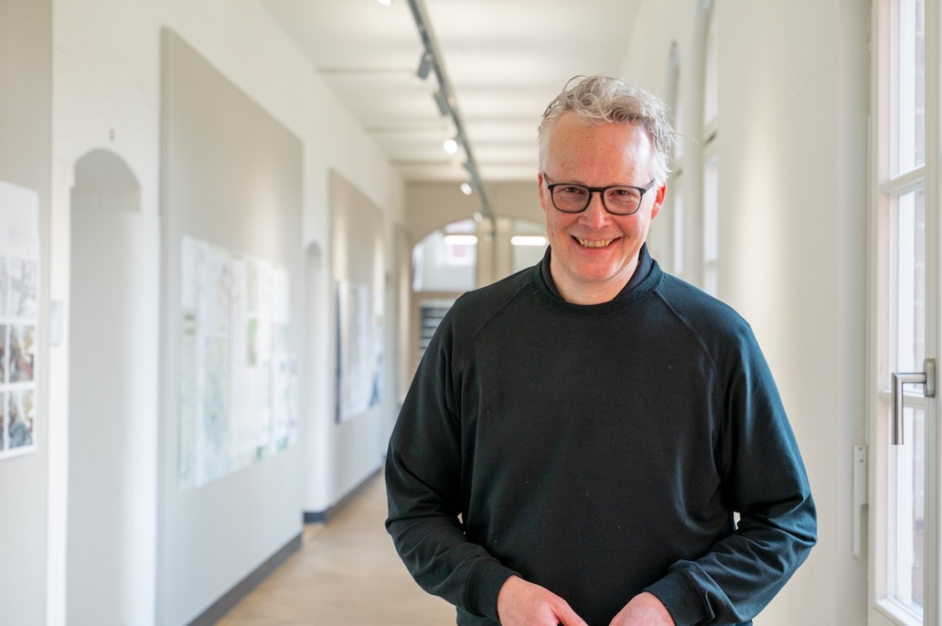 Prof. Felix Schmuck wurde zum Sommersemester als Professor für Städtebau an den Fachbereich Architektur der FH Münster berufen. (Foto: FH Münster/Stefanie Gosejohann)