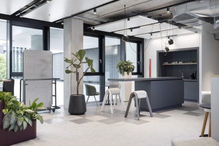 Agile Arbeitswelten mit Interface Bodenbelägen im Münchner SchauWerkRaum
