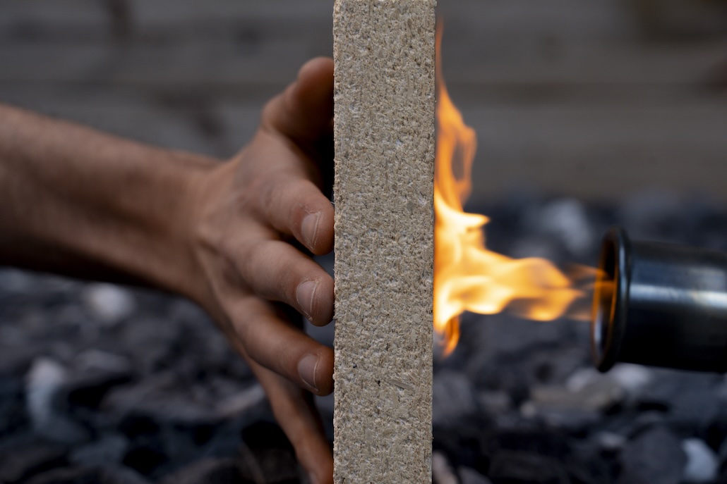 Sägemehl als Brandschutzmaterial: Entwicklung kreislauffähiger Baustoffe