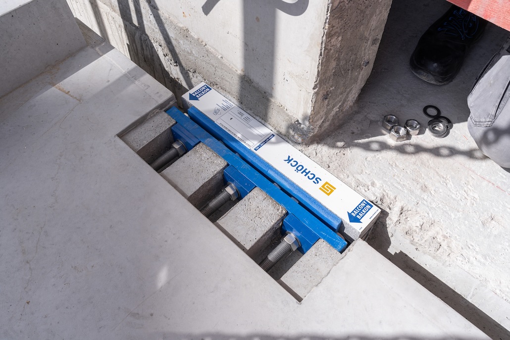 Schöck Isokorb IQ: Praxistest für flexible Balkonmontage