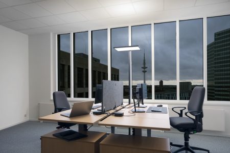 LUCTRA® VITAWORK® UP schafft visuell ergonomische Beleuchtung in der Caffamacherreihe Hamburg