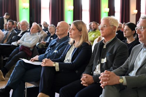 Holzbau fordert baurechtliche Gleichstellung