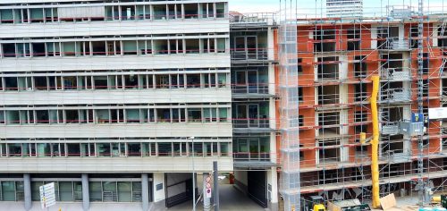 KI-gestützte Sanierungsplanung: NaiS am KIT vorgestellt