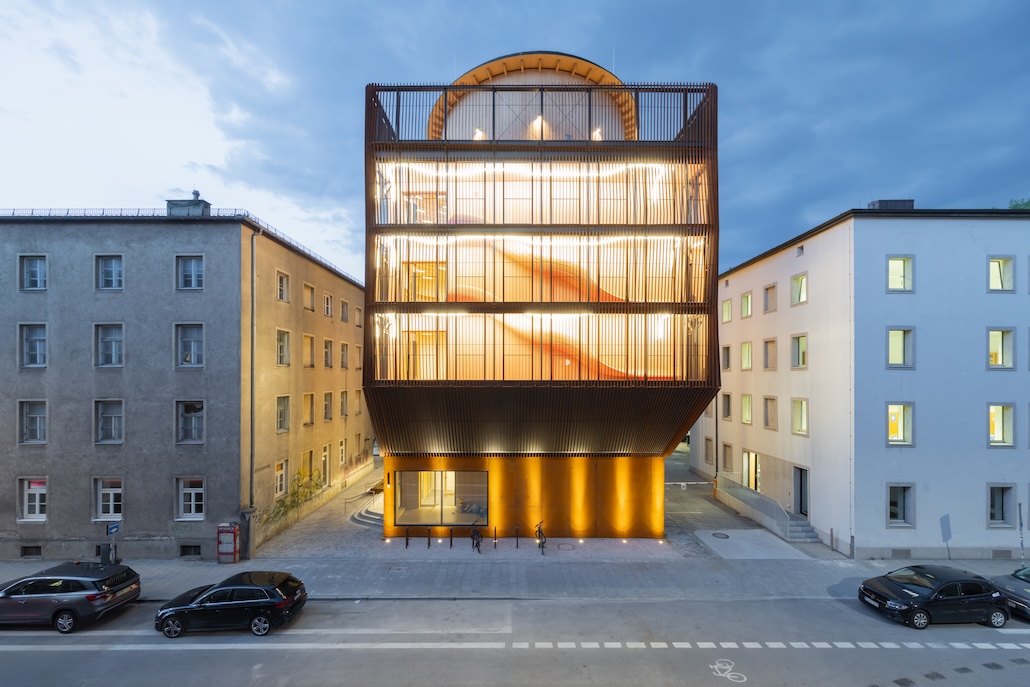 Kinderoase an der TUM: Vertikaler Holzbau in München