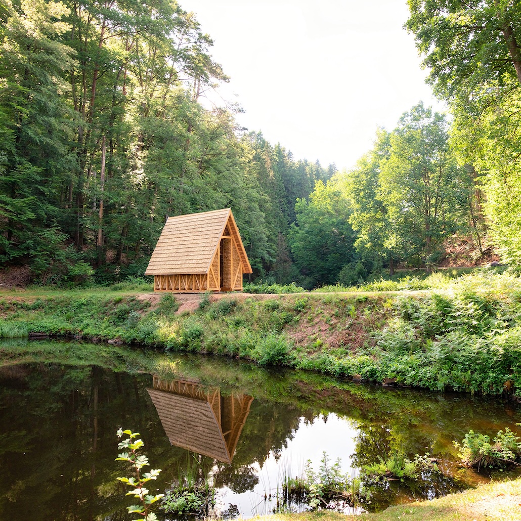 Bauen mit Stroh: Golden House im Pfälzer Wald