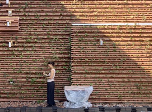 GreenBrick: Begrünte Ziegelfassade gegen die Hitze