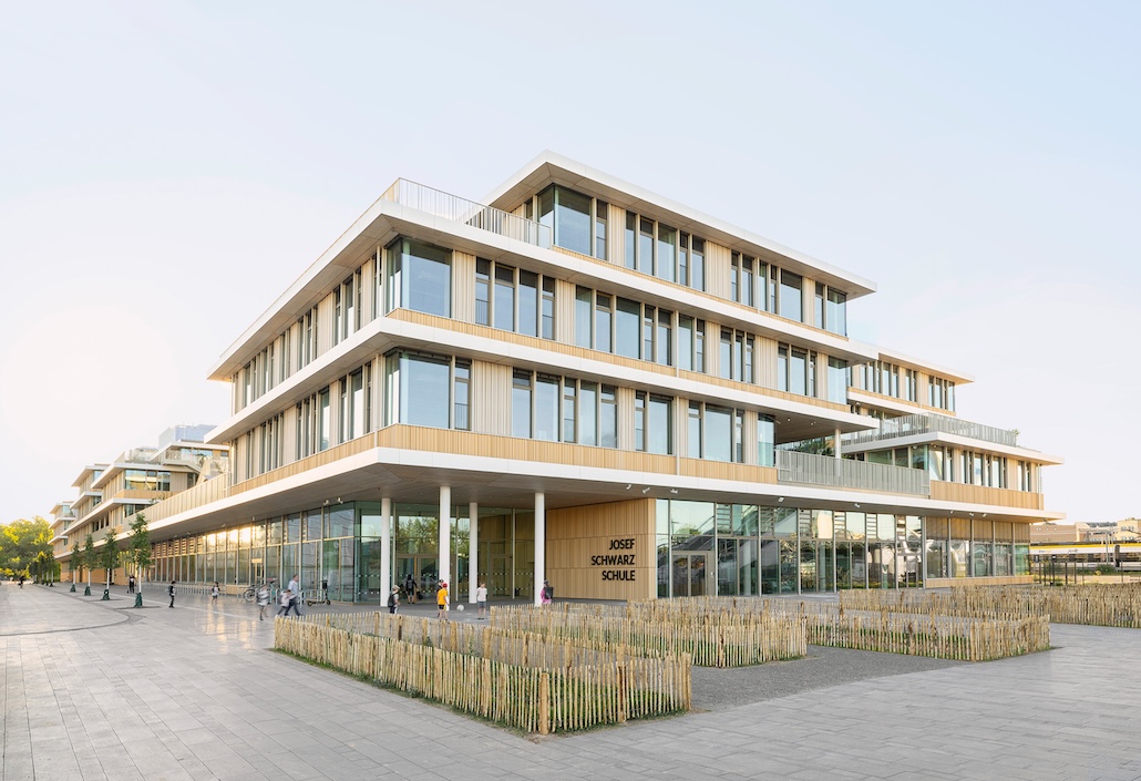 Josef-Schwarz-Schule: Klimadecken von Argillatherm