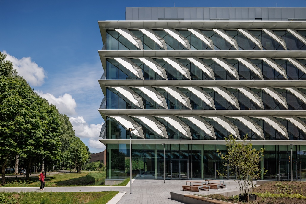 One Helix: Nachhaltiges Life-Science-Gebäude in Amsterdam