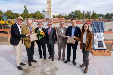 Segelflieger Quartier Berlin: Grundsteine für Arthur und Thekla